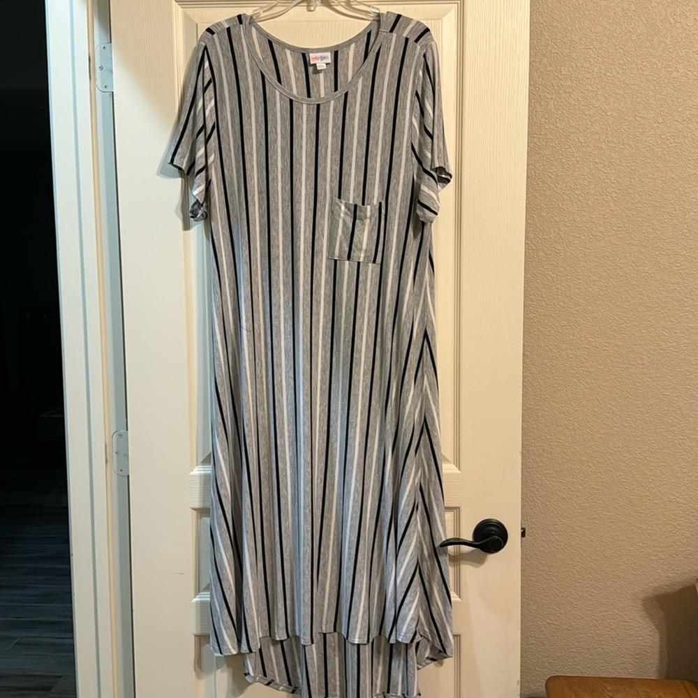 LuLaRoe Ankle length dress with pocket in front